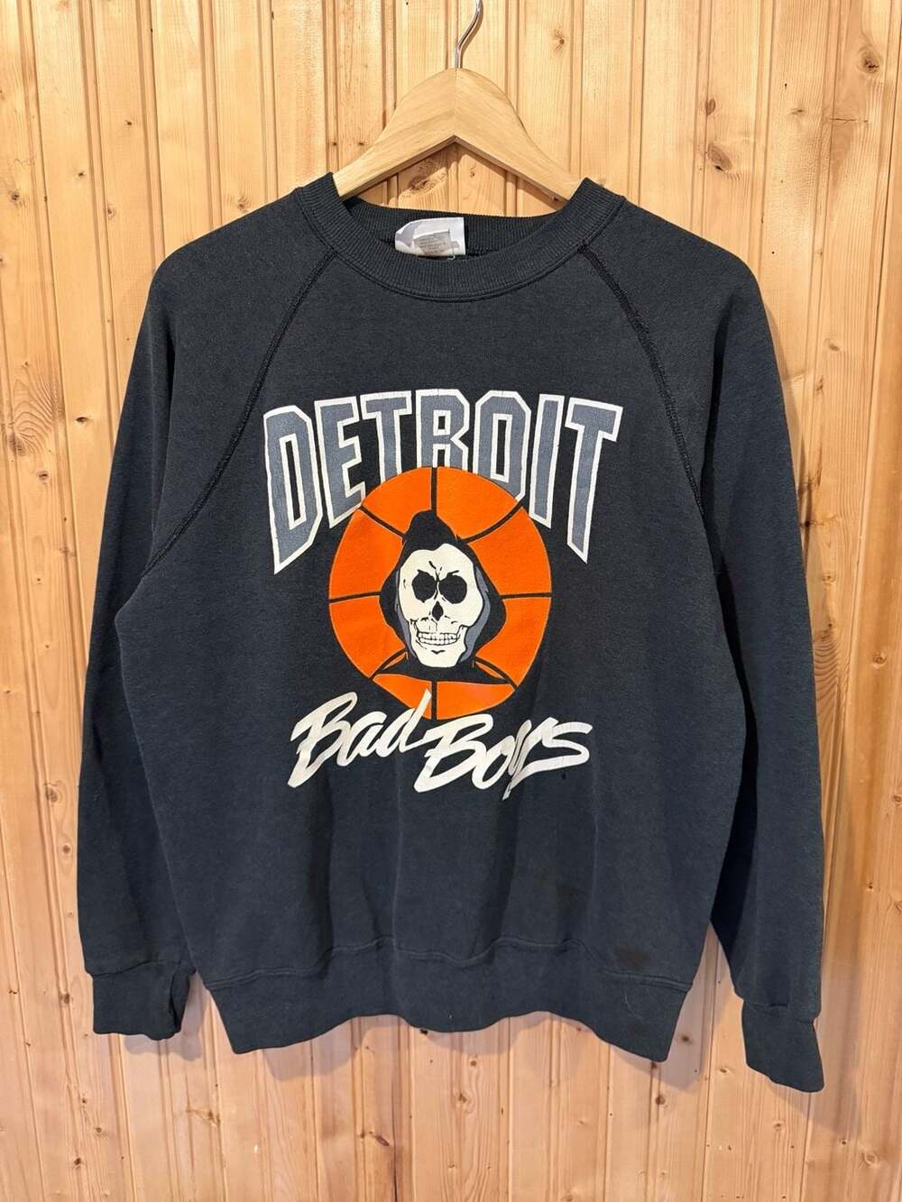 Vintage 80s Detroit Bad Boys Pistons Bassett-Walker Raglan Sweatshirt Sz L